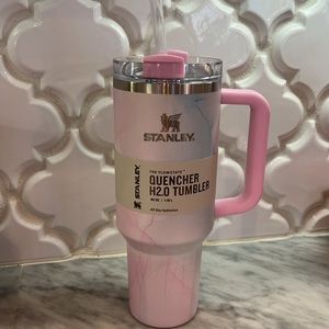 Stanley Watercolor Tulle 40 oz. Quencher H2.0 FlowState Tumbler NWT